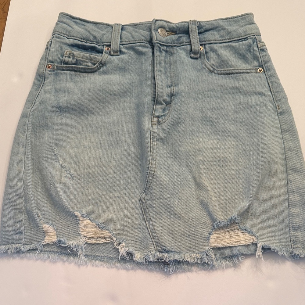 Wild Fable Light Wash Distressed Denim Mini Skirt Size 0